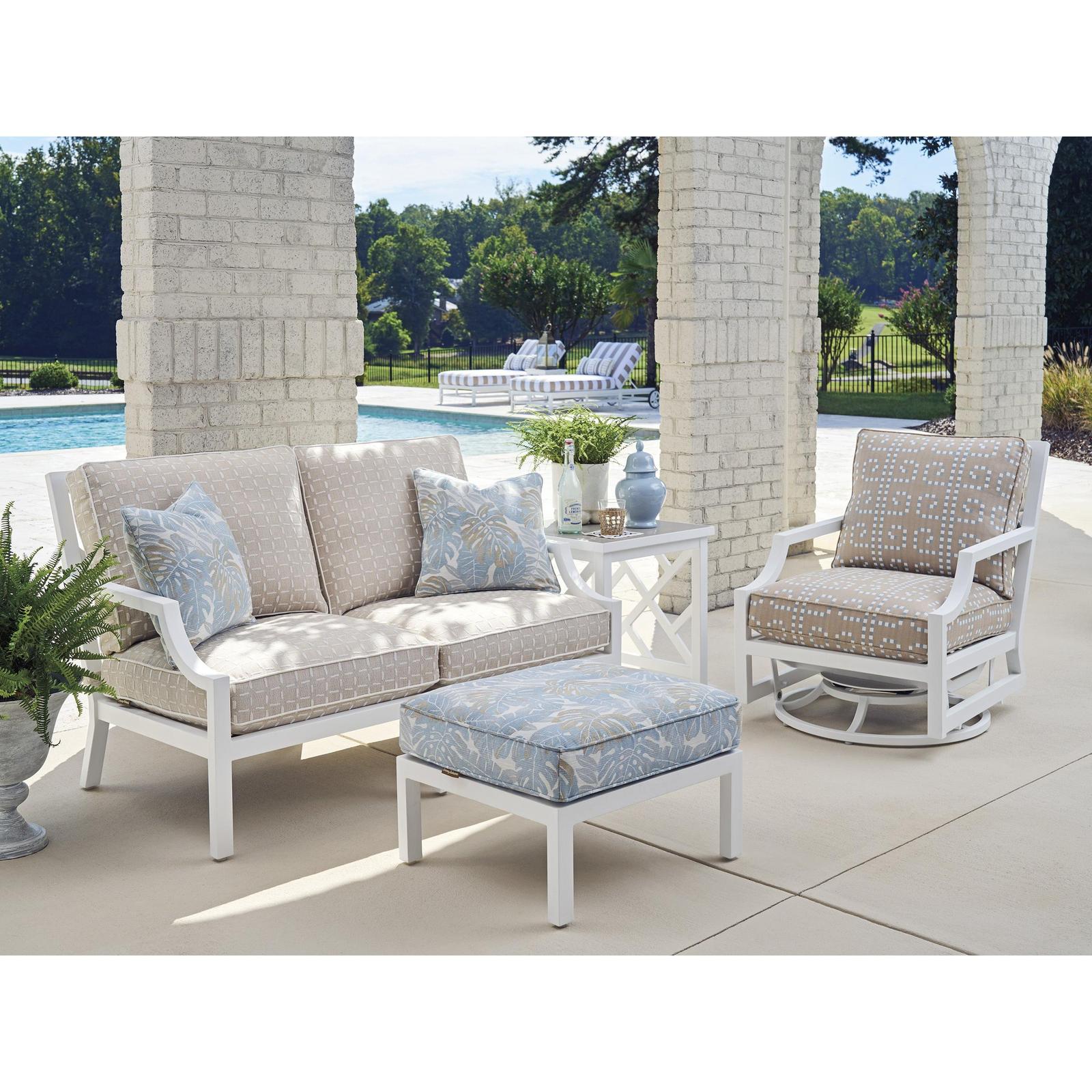 Tommy Bahama Outdoor Island Classic Loveseat