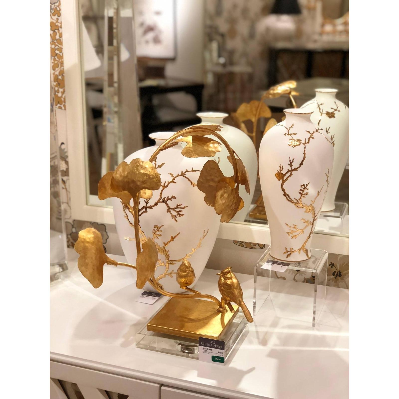 Chelsea House Nanshan Vase