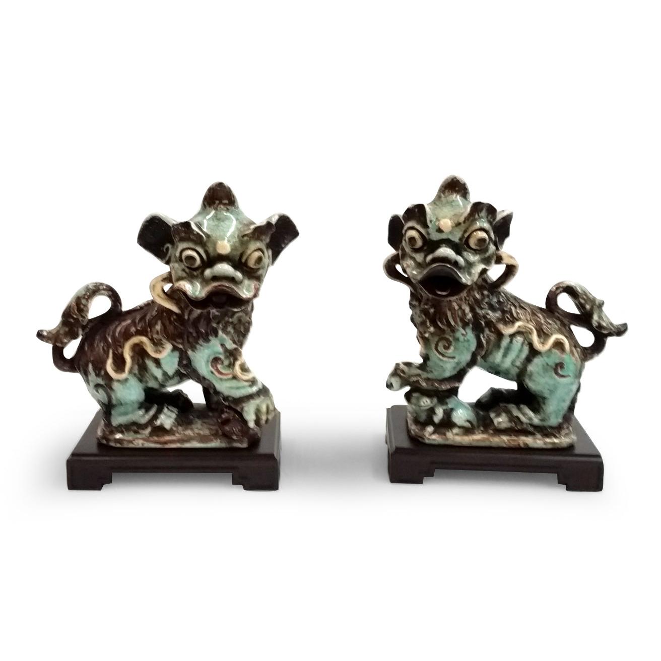 Chelsea House Chinese Dogs Sculpture, Pair