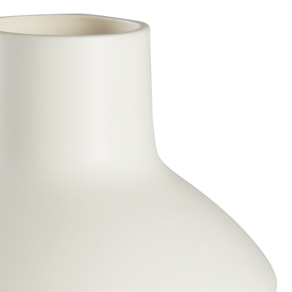 Chelsea House White Yokohama Vase
