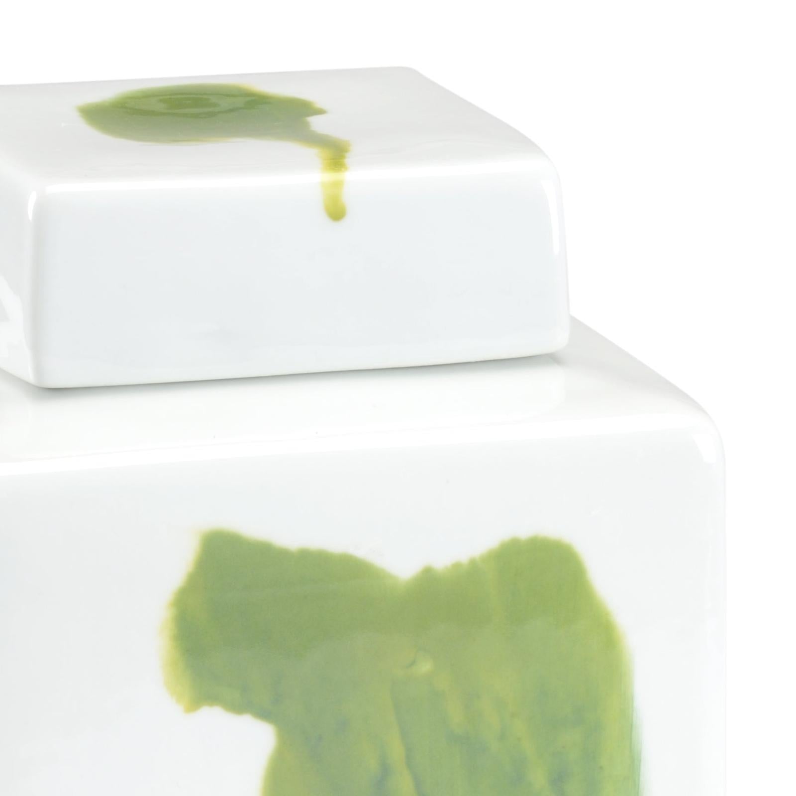 Chelsea House Green Jizhou Vase