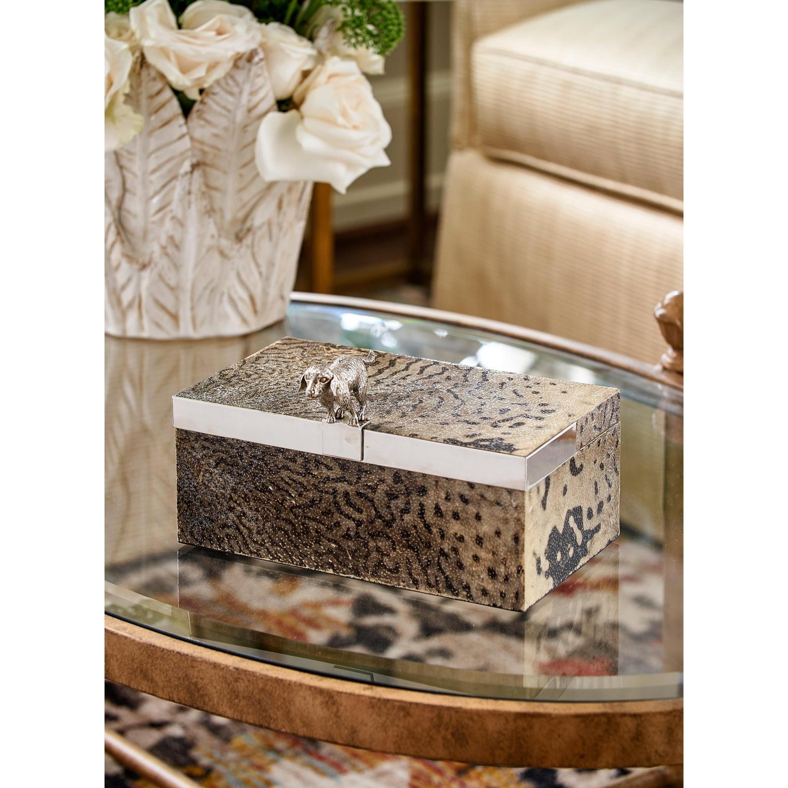 Chelsea House Duke Box