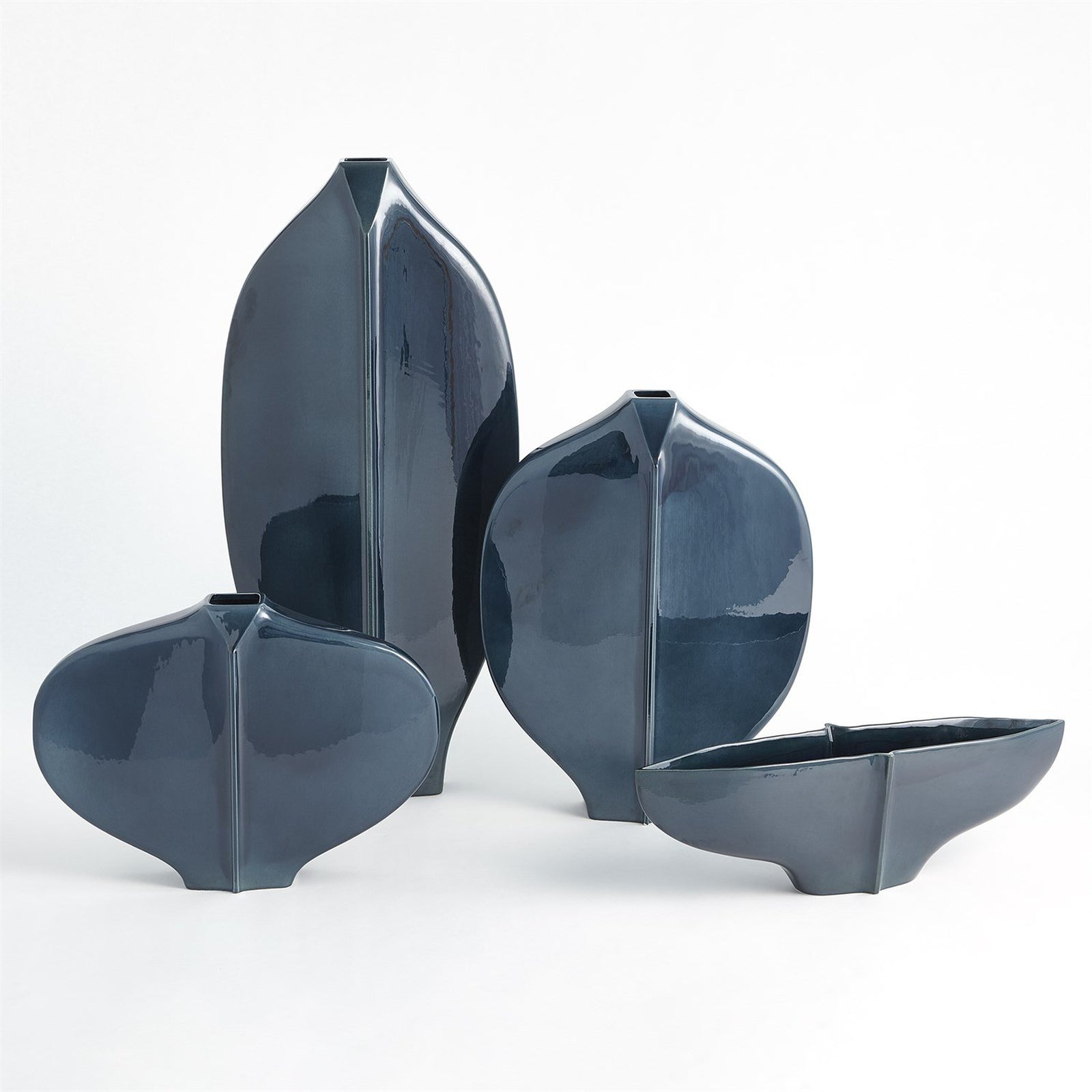 Global Views Blue Center Ridge Vase