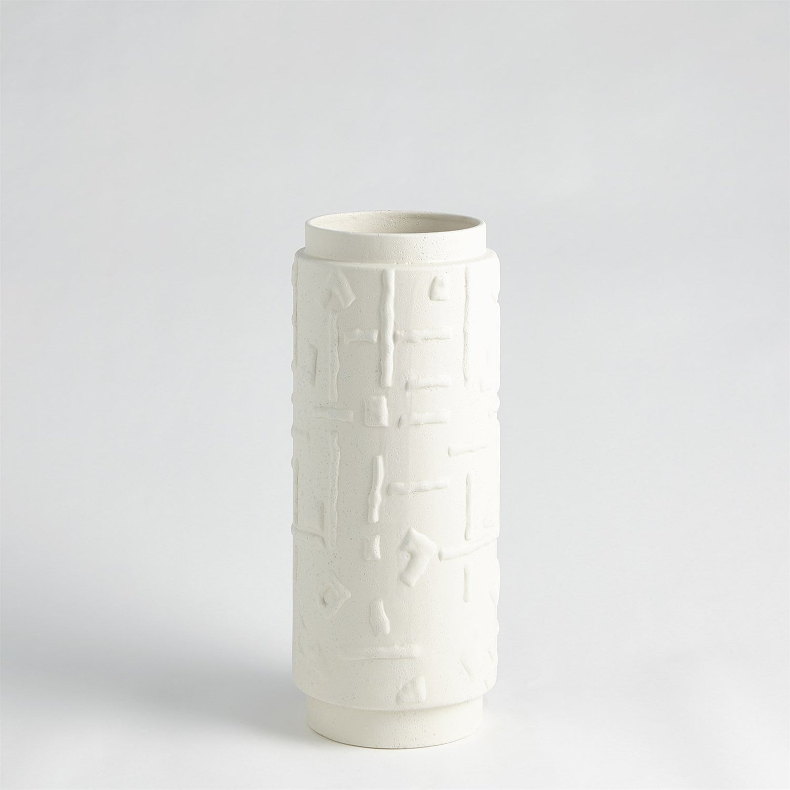 Global Views Rustic White Sankuru Vase