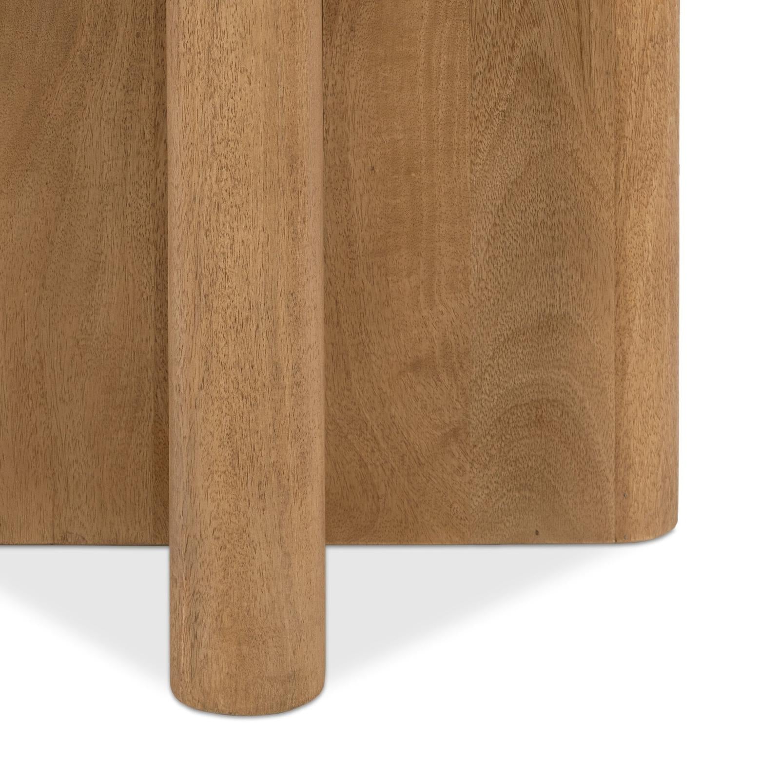 Classic Home Montengo Round End Table