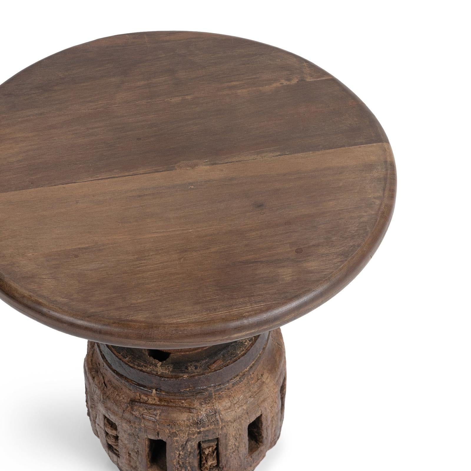 Classic Home Amira Accent Table