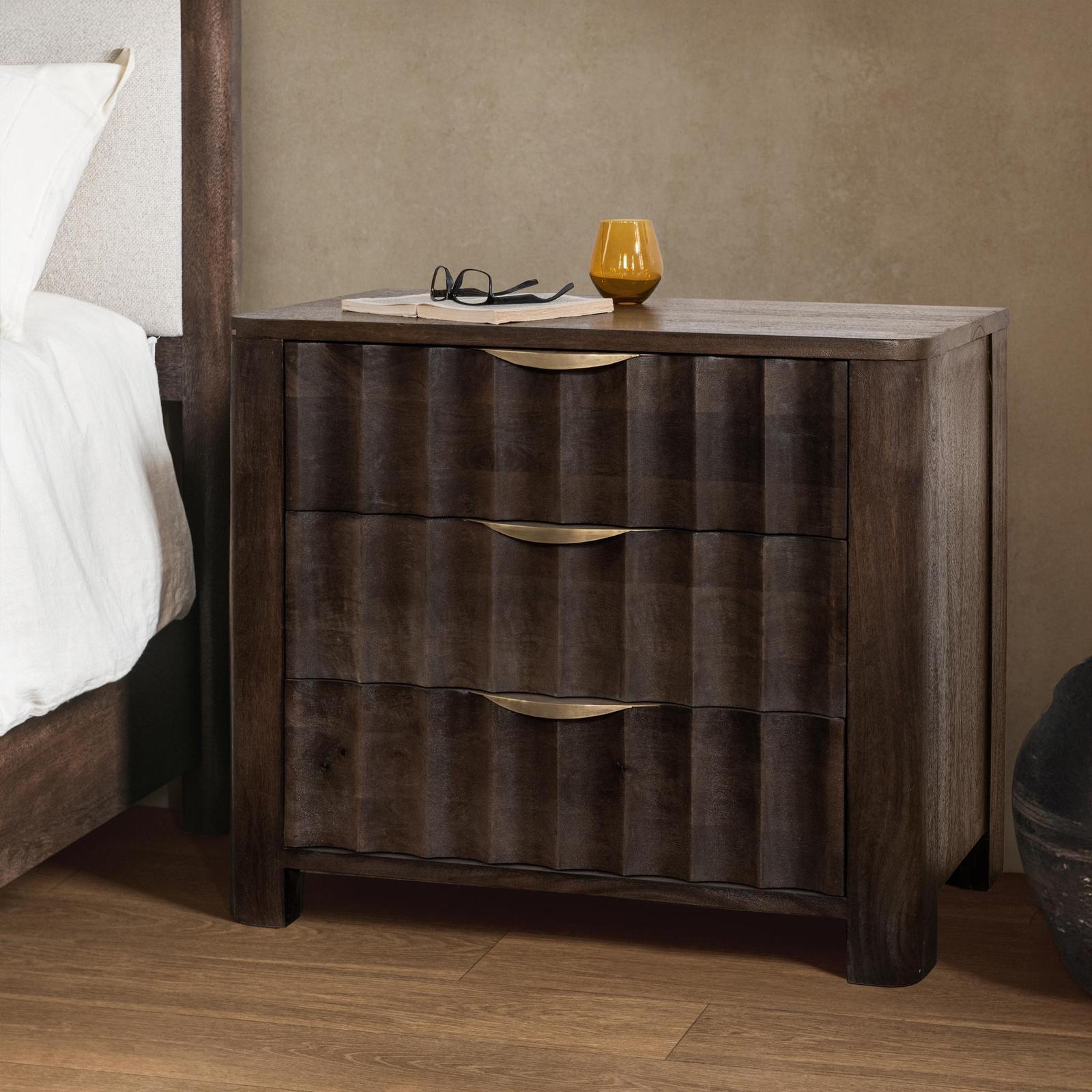 Classic Home Baylee 3 Drawer Nightstand