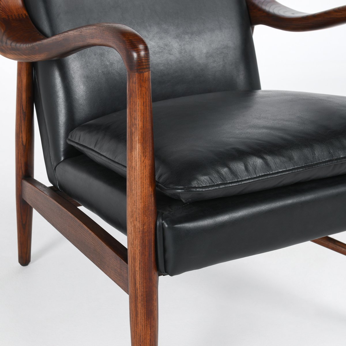 Classic Home Kiannah Leather Club Chair