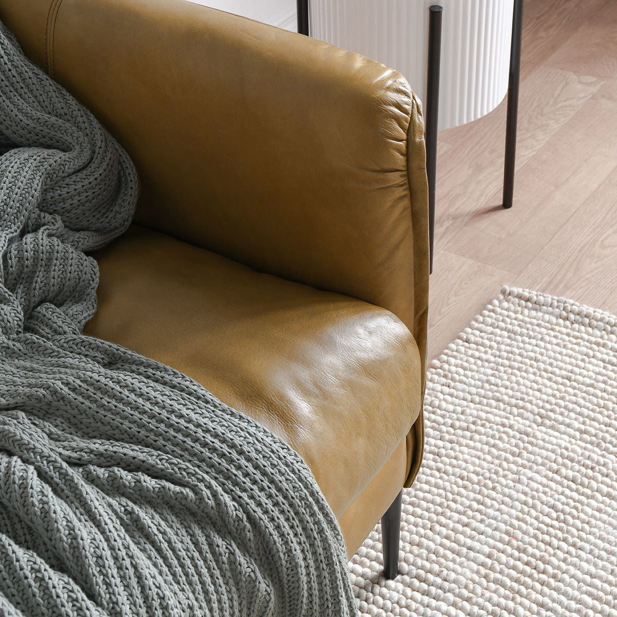 Classic Home Abigail Leather Sofa Clearance