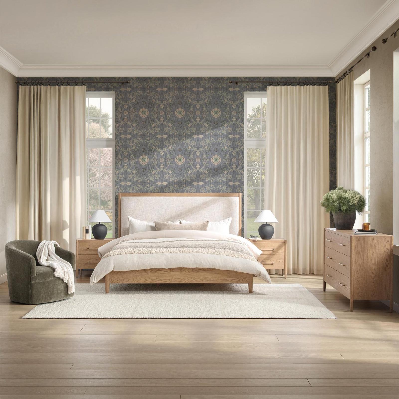 Classic Home Alisen Bed