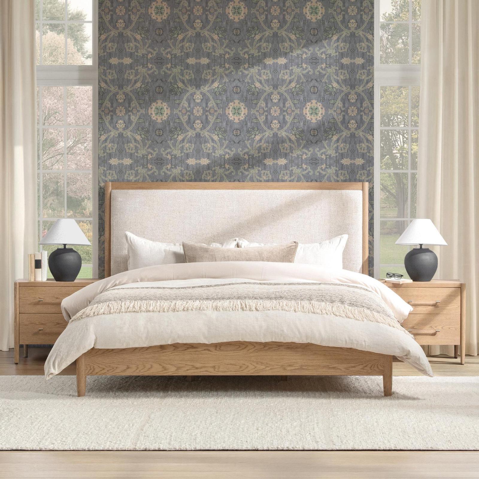 Classic Home Alisen Bed