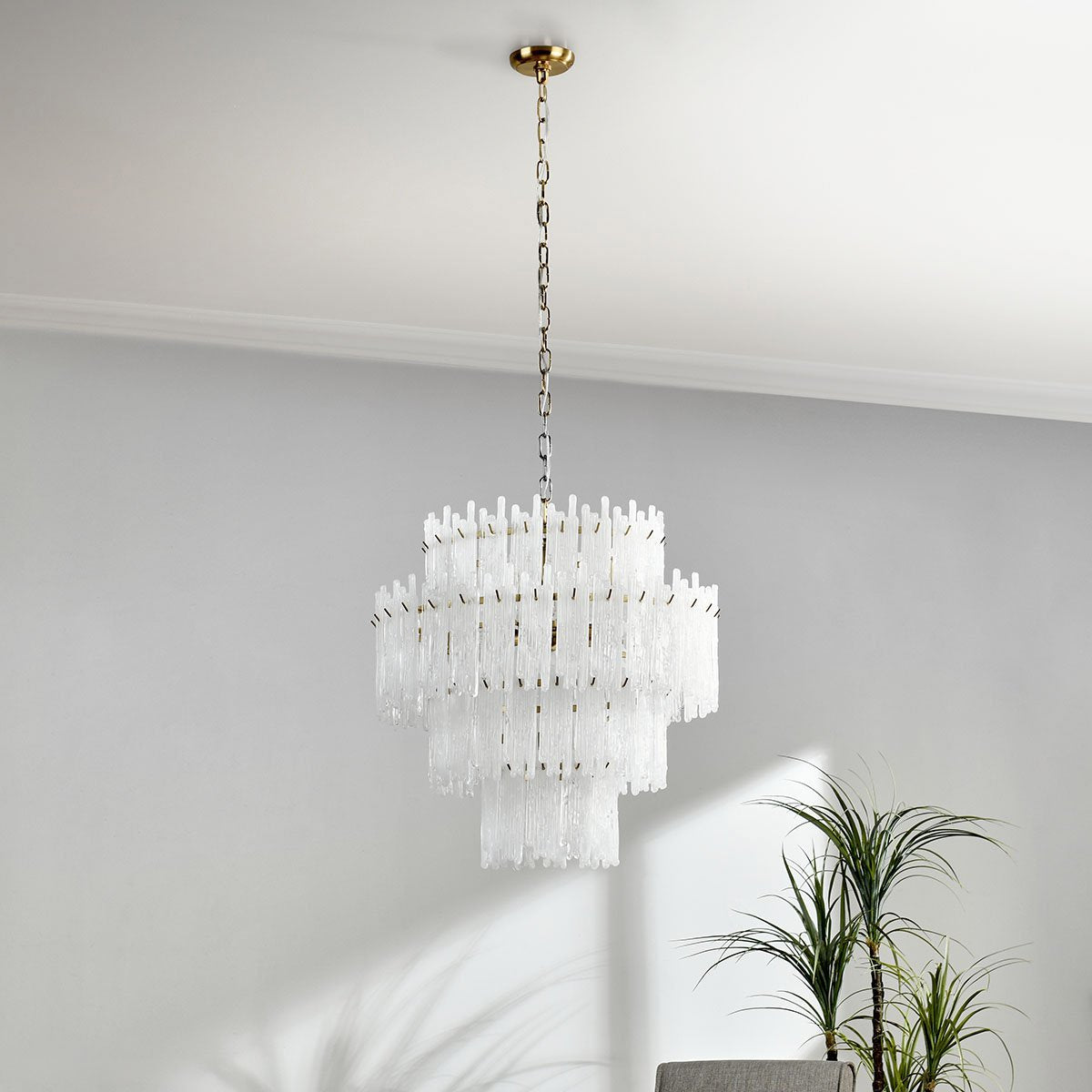 Classic Home Everly Chandelier