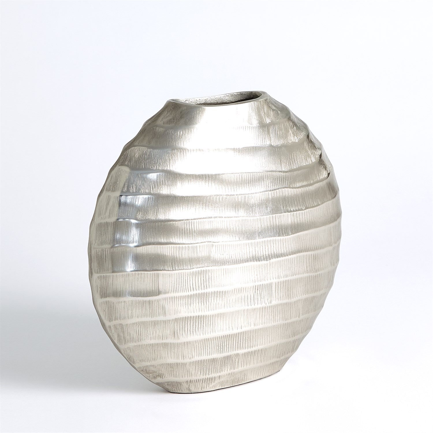 Global Views Chased Oval Vase