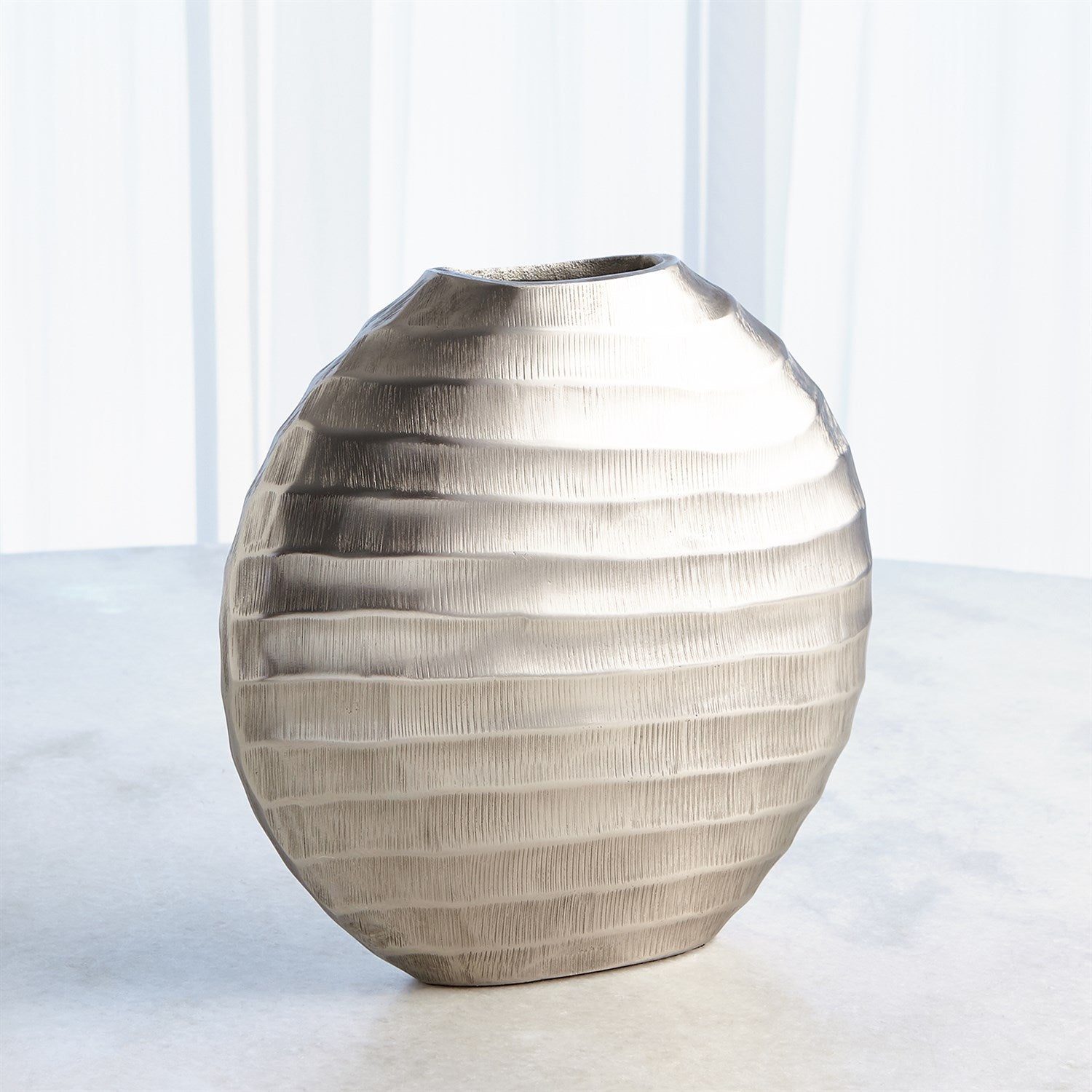 Global Views Chased Oval Vase