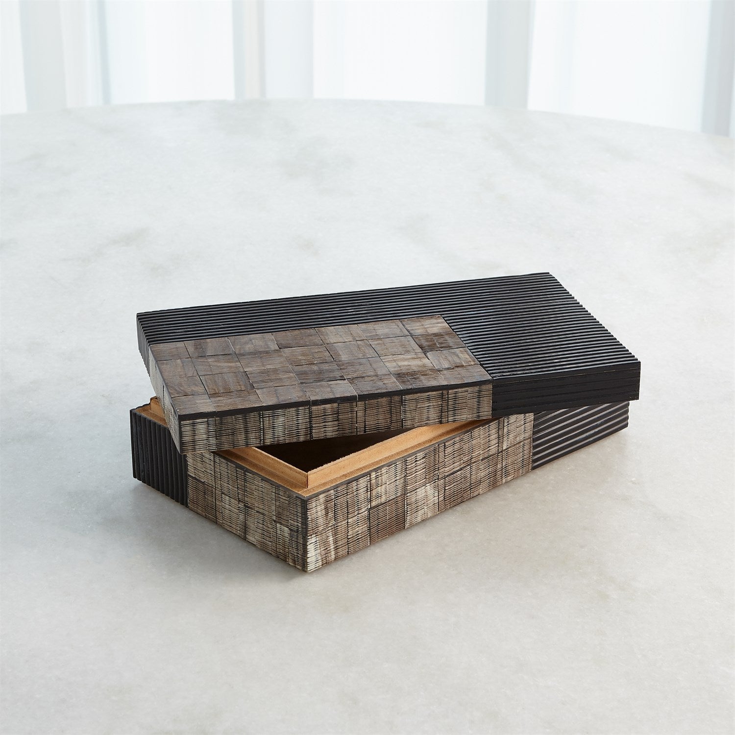 Global Views Gilles Ribbed Horn Resin Box