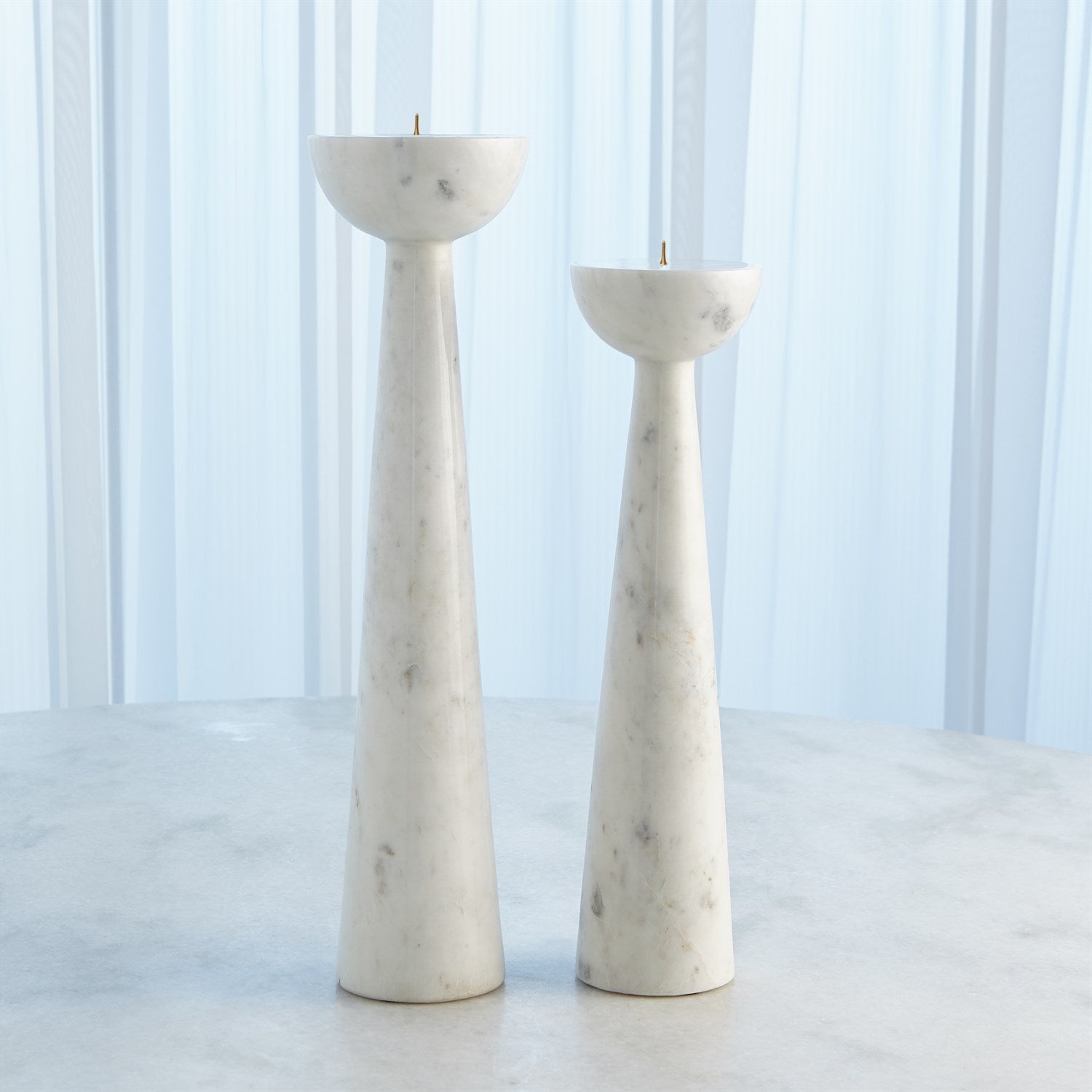 Global Views White Round Top Candle Stand