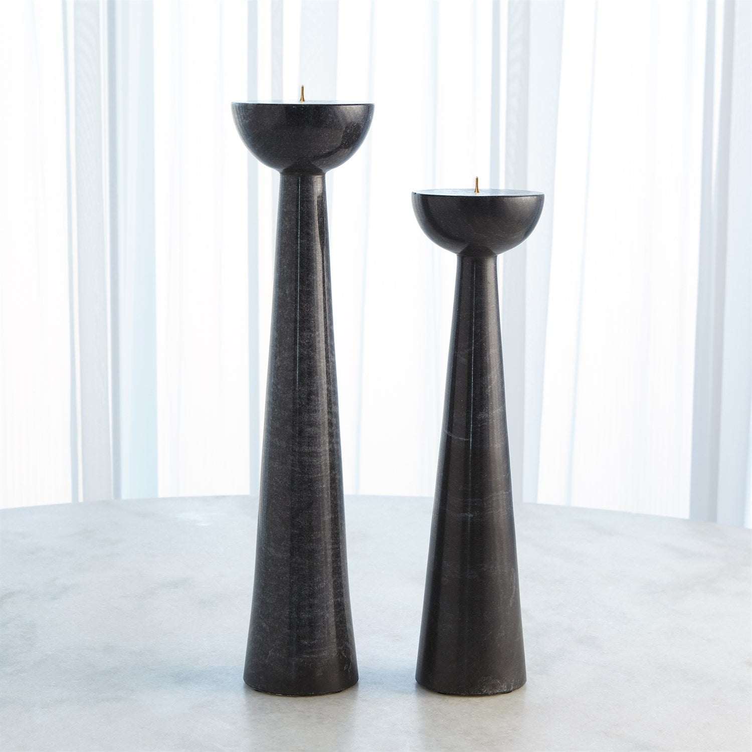 Global Views Black Round Top Candle Stand