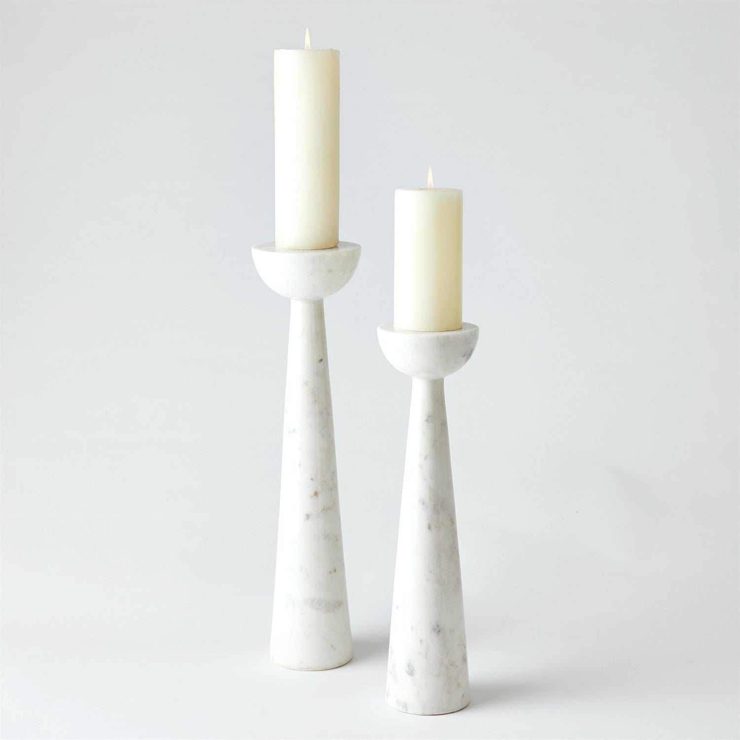 Global Views White Round Top Candle Stand