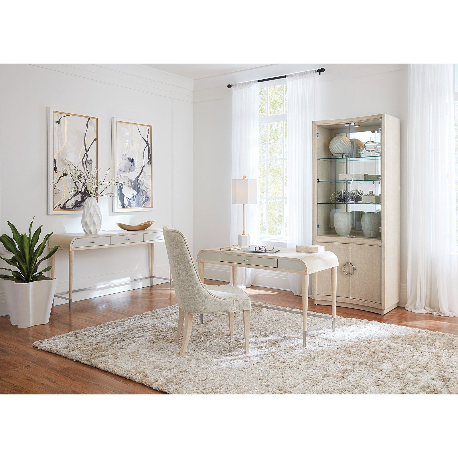 Hooker Furniture Nouveau Chic Display Cabinet