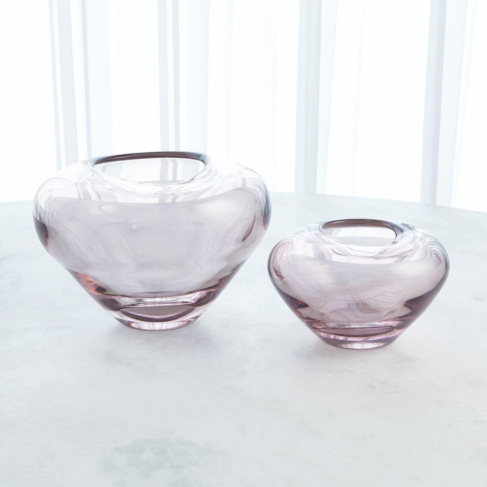 Global Views Undulating Vase