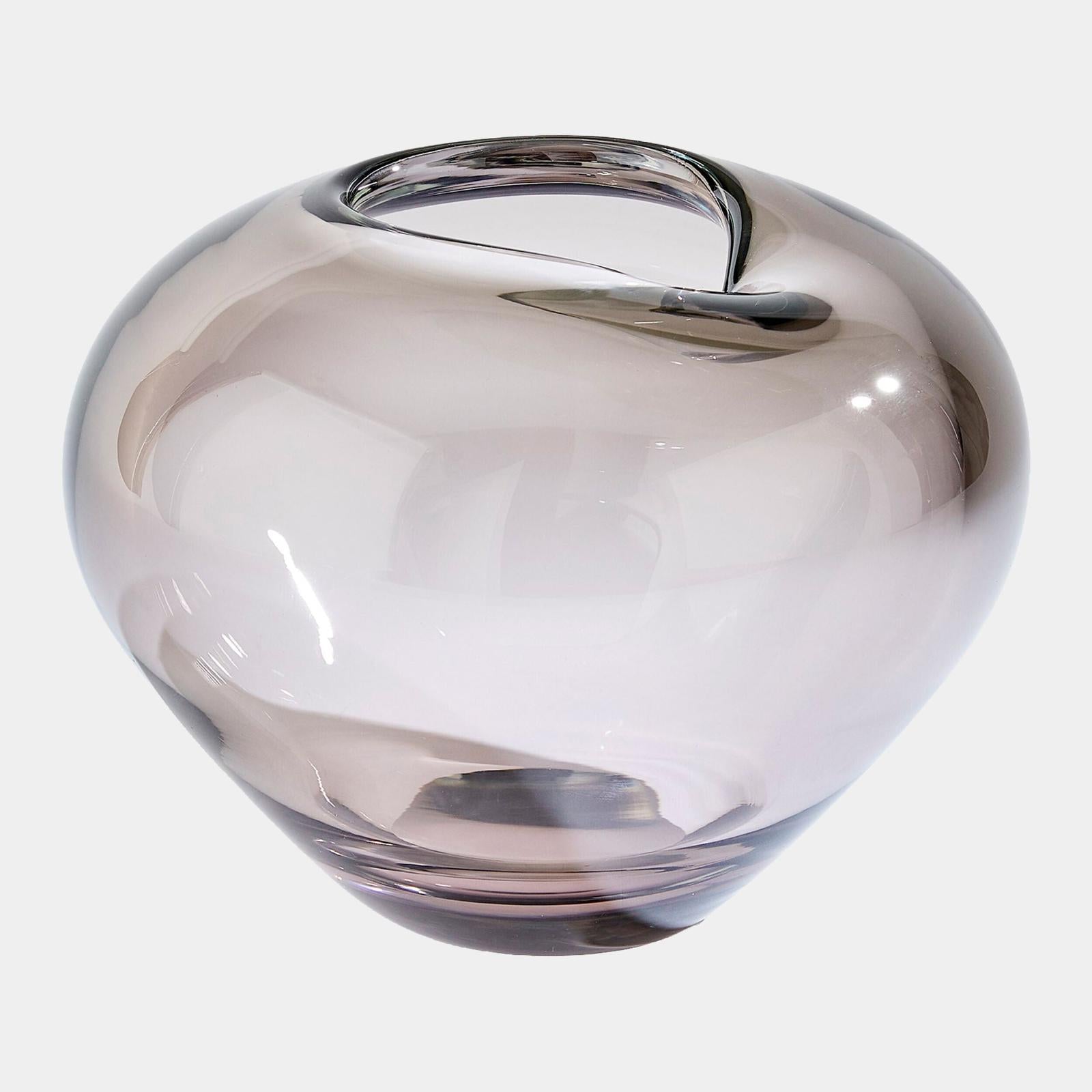 Global Views Undulating Vase
