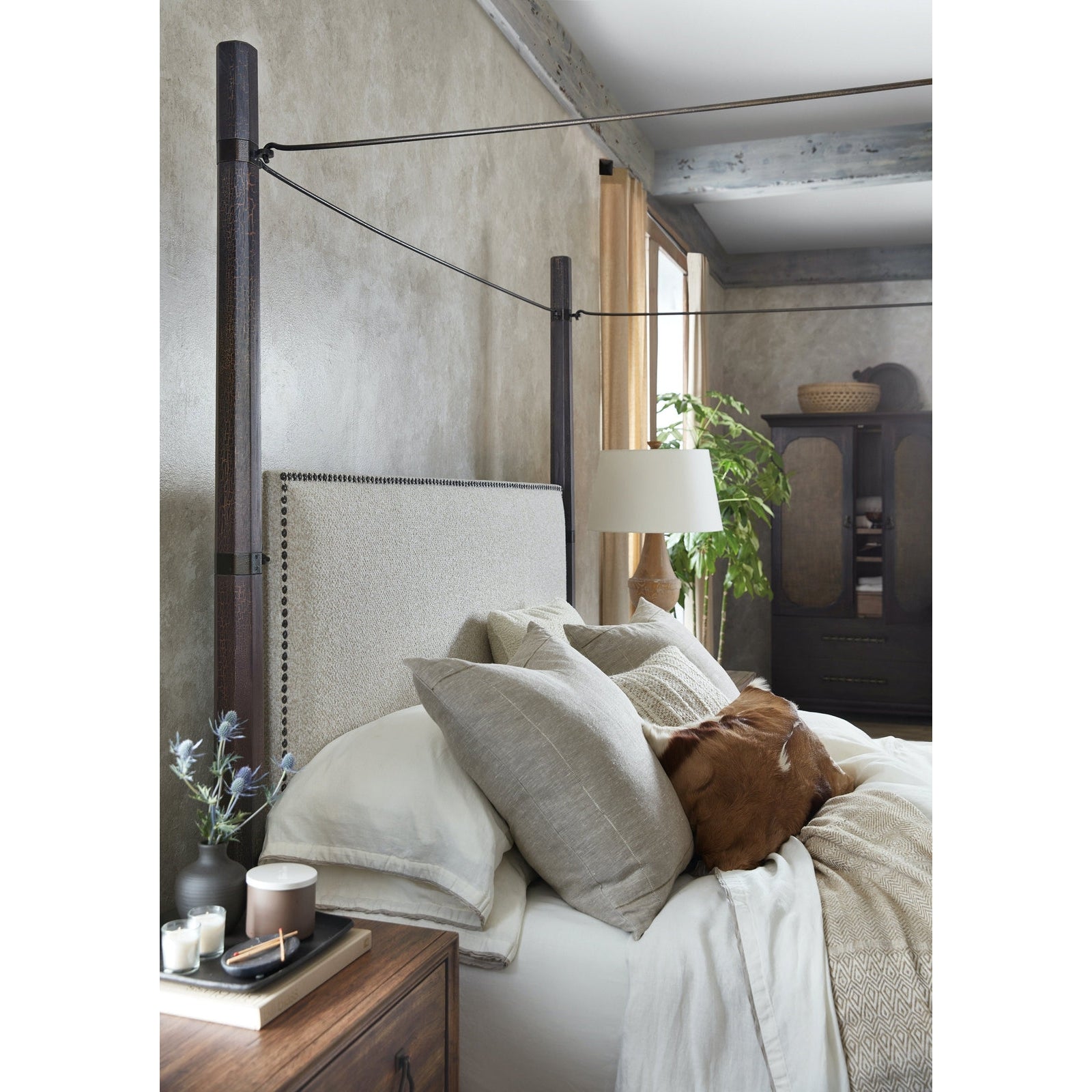 Hooker Furniture Big Sky Poster Bed with Canopy