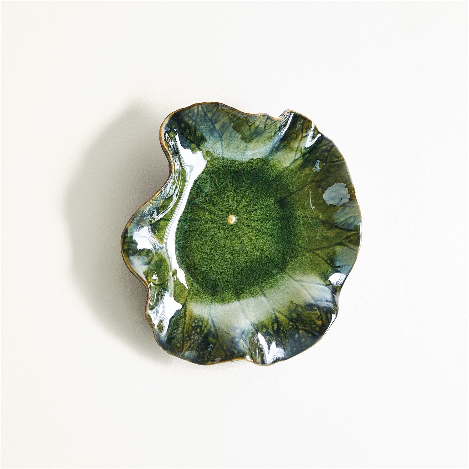 Global Views Free Formed Lily Plate-Green