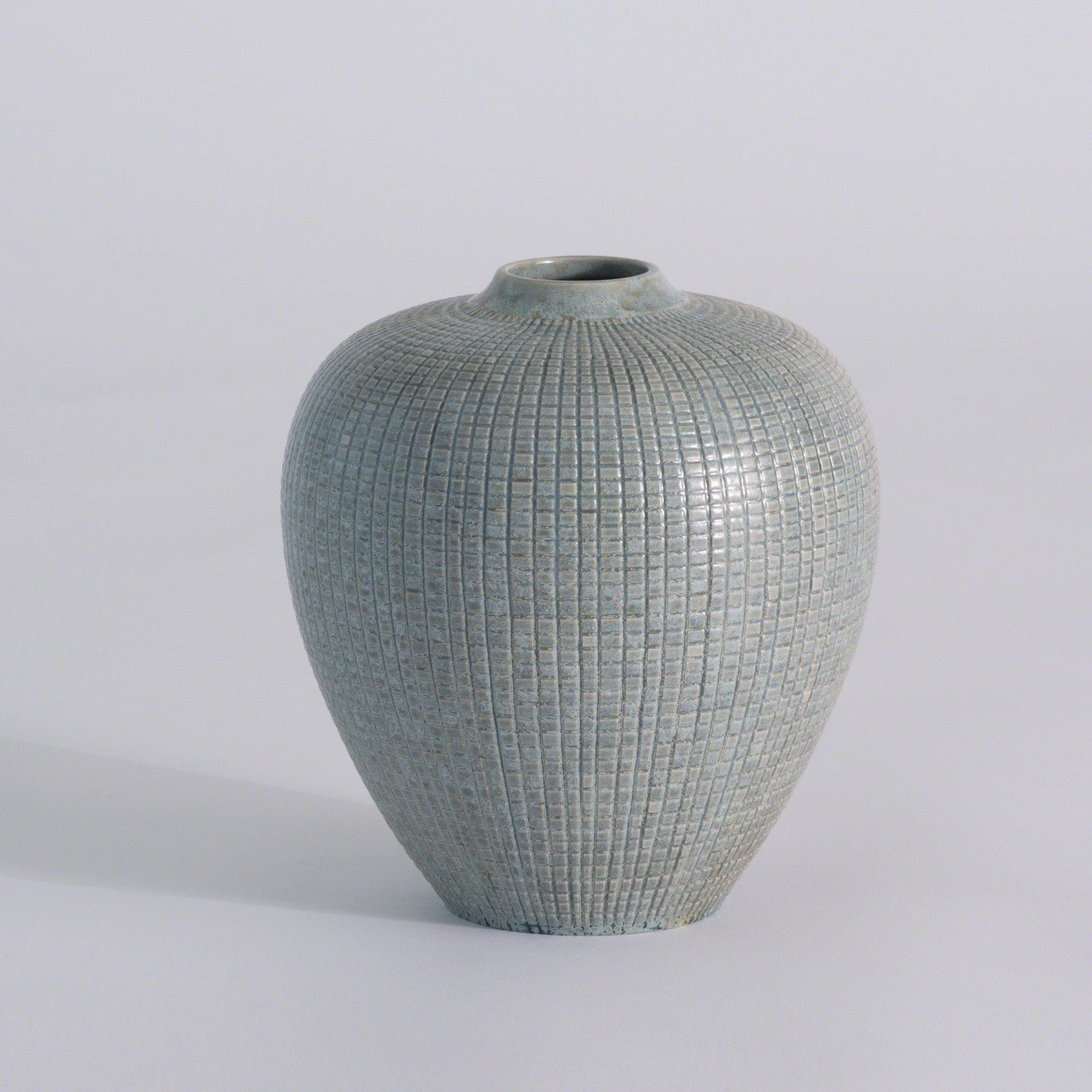 Global Views Reactive Silver Blue Mini Check Bulbous Vase