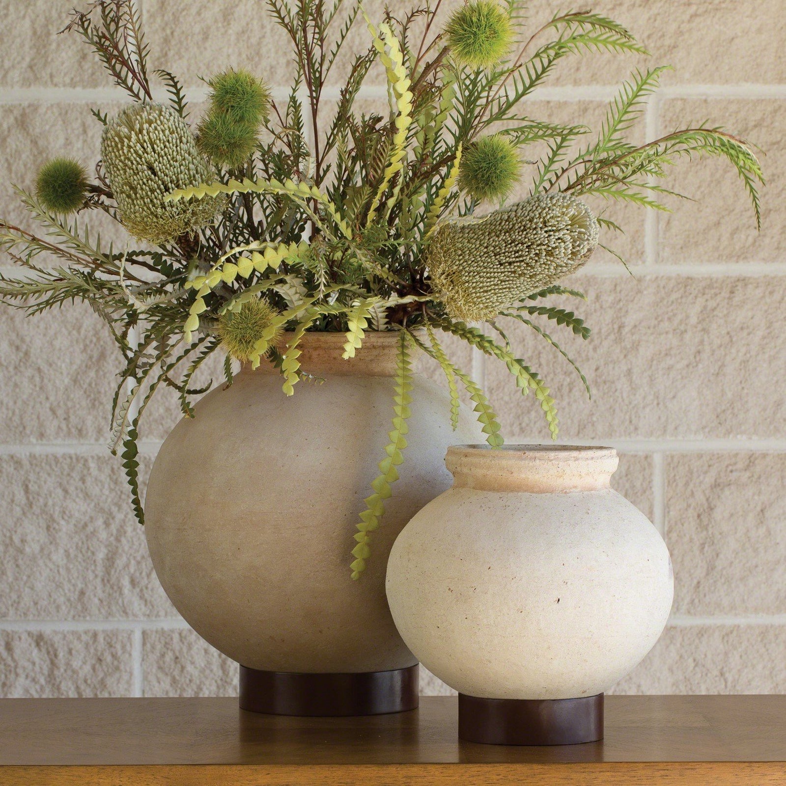 Global Viewson Base Desert Water Pot