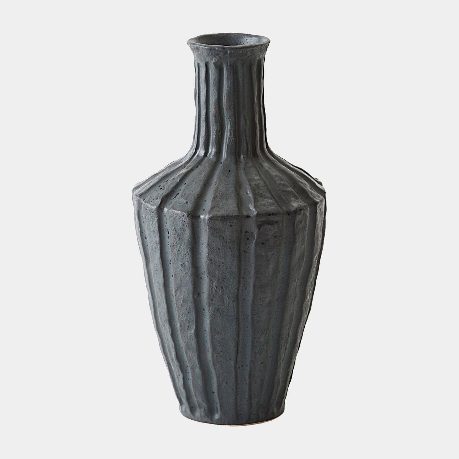 Global Views Emperor Vase