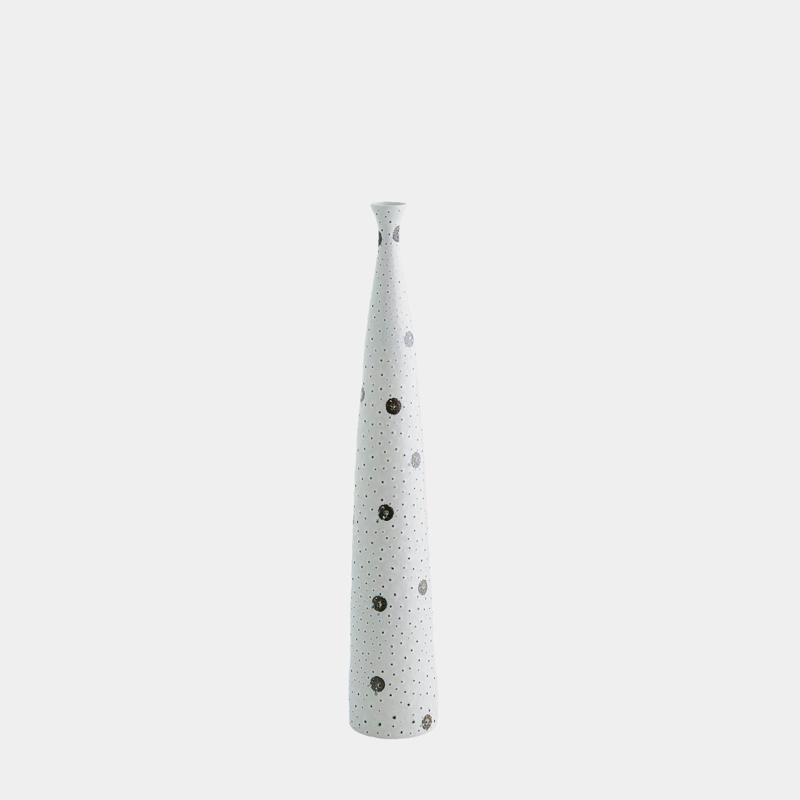 Global Views Spotted White and Black Vase Clearance