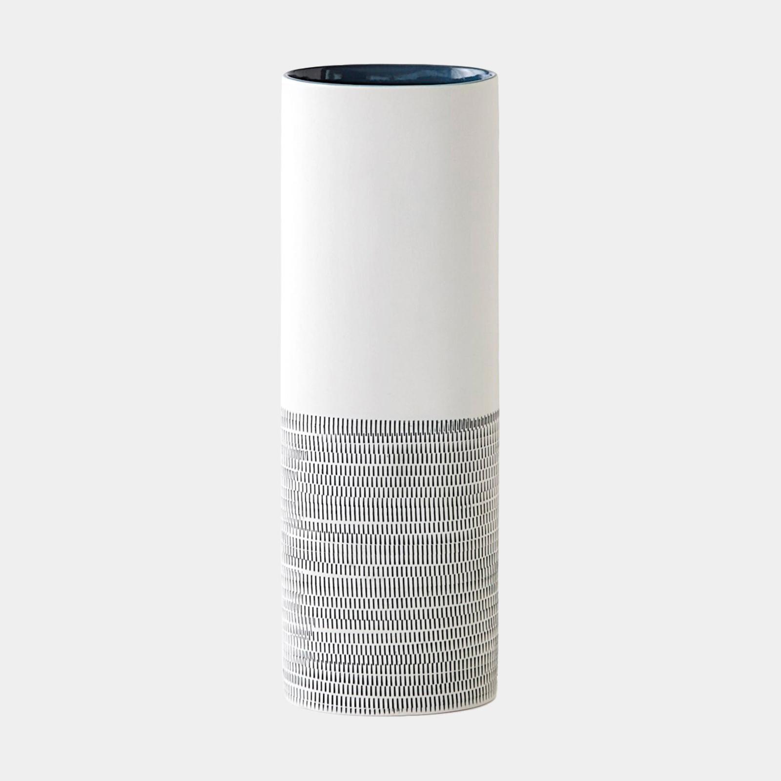 Global Views Dash Vase