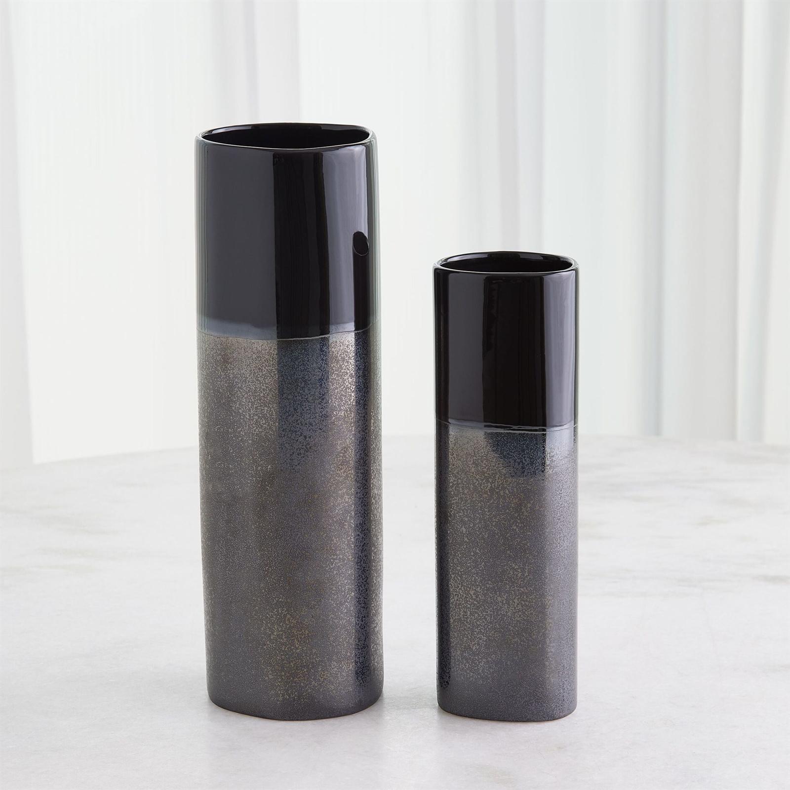Global Views Descent Reactive Black Vase