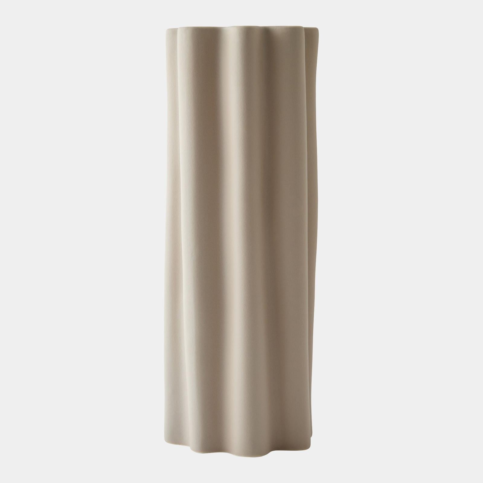 Global Views Cirrus Vase