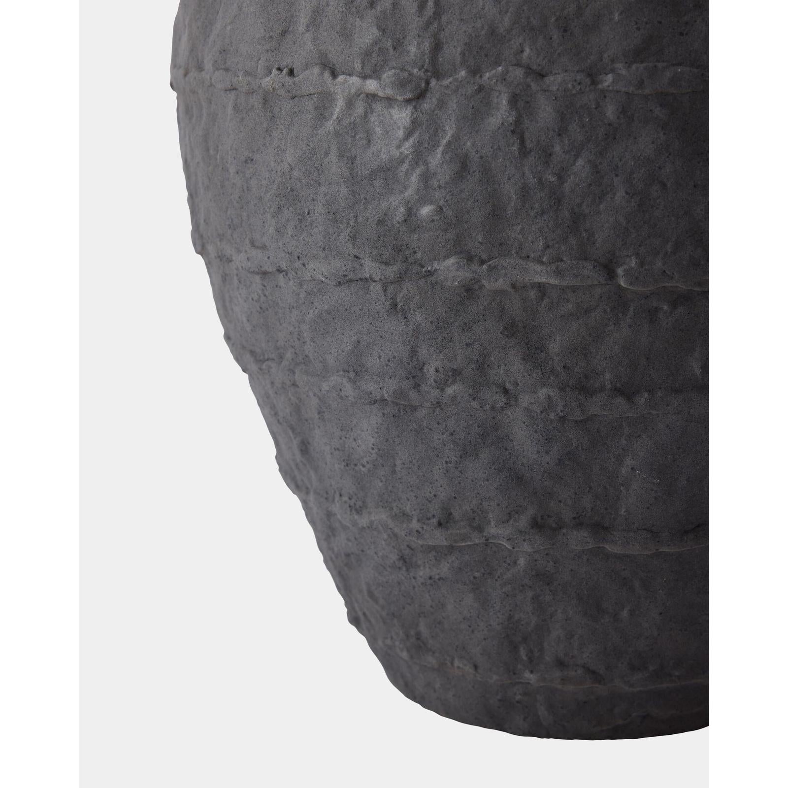 Global Views Horizon Vase