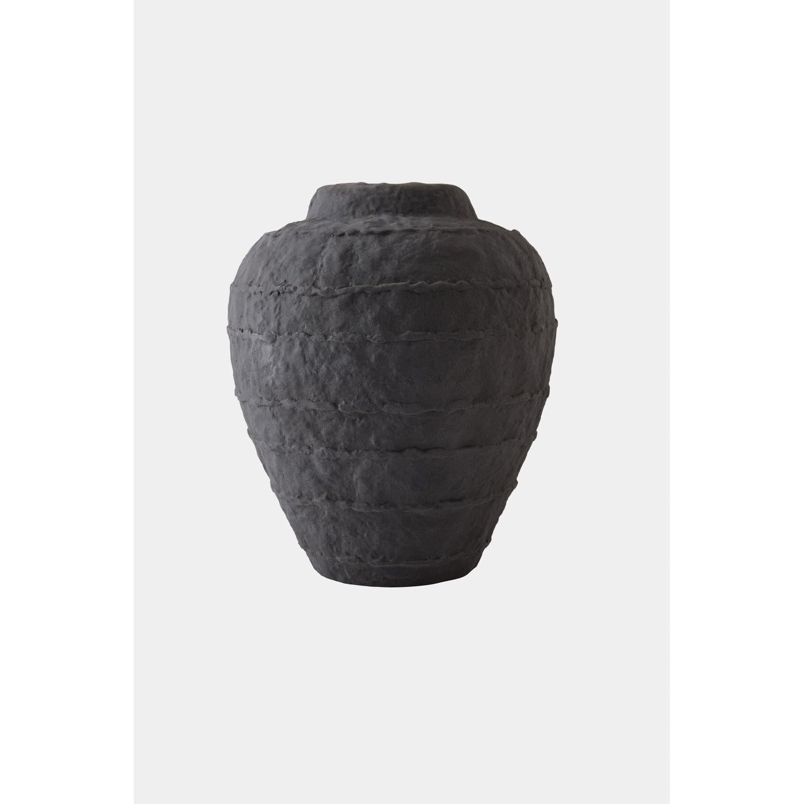 Global Views Horizon Vase