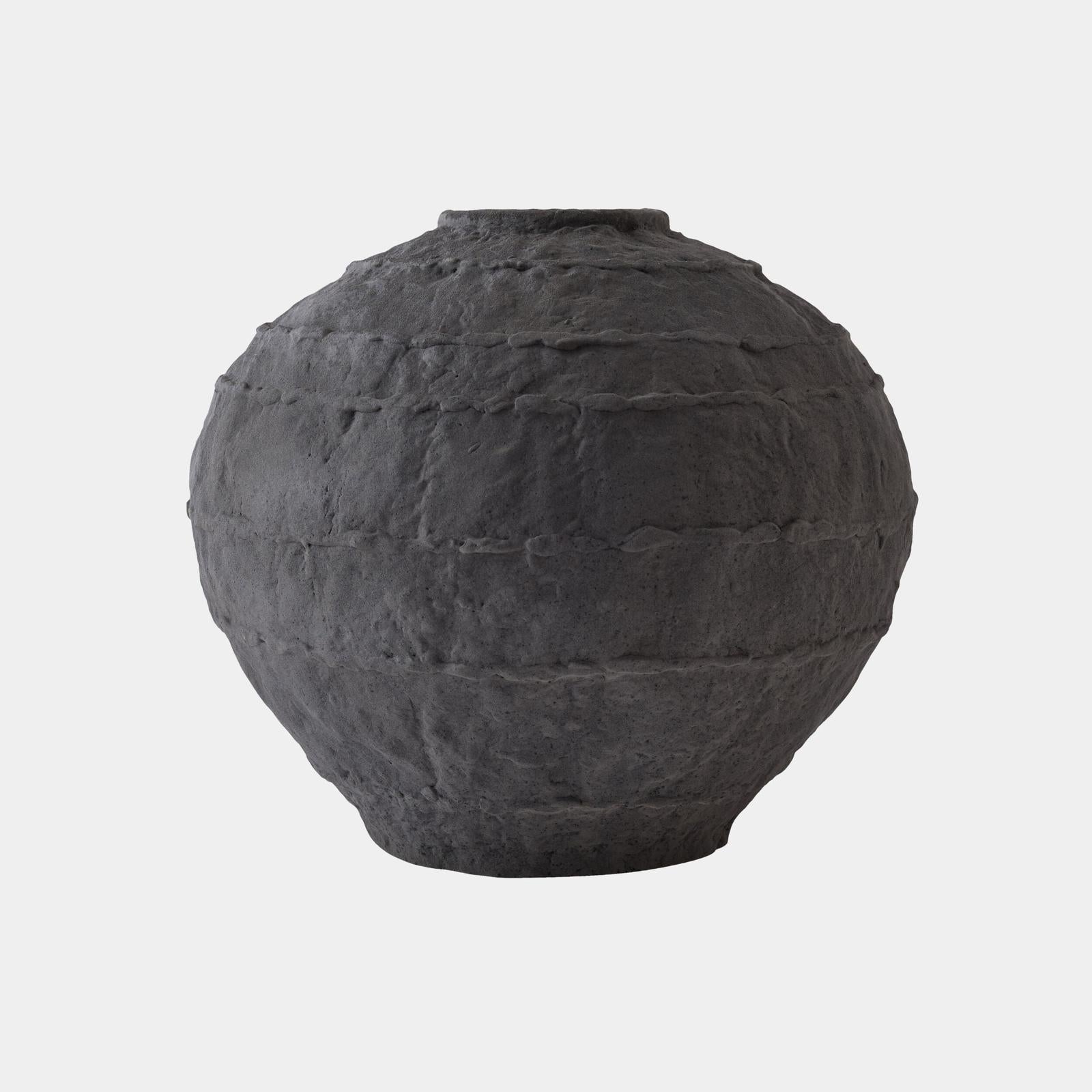 Global Views Horizon Vase