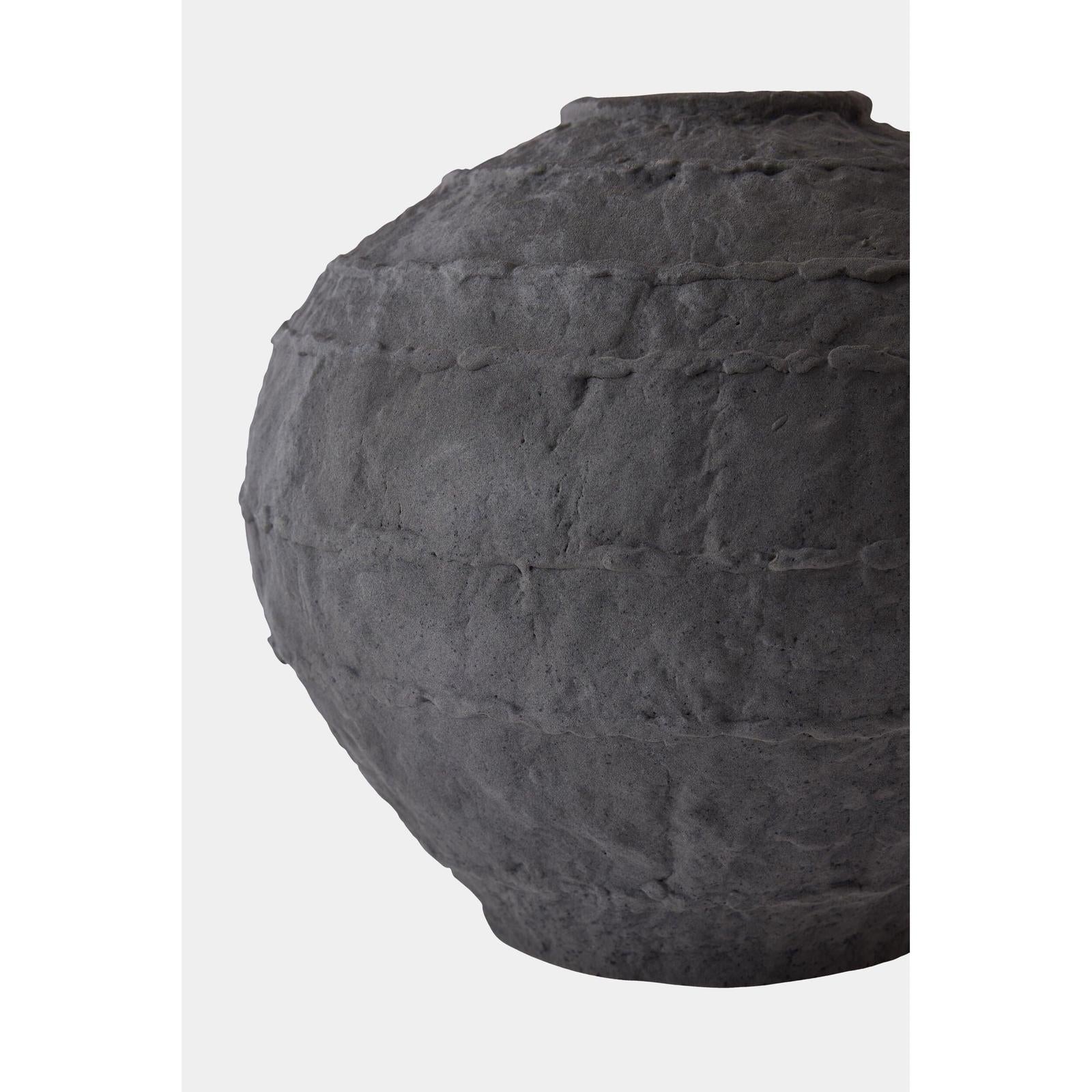 Global Views Horizon Vase
