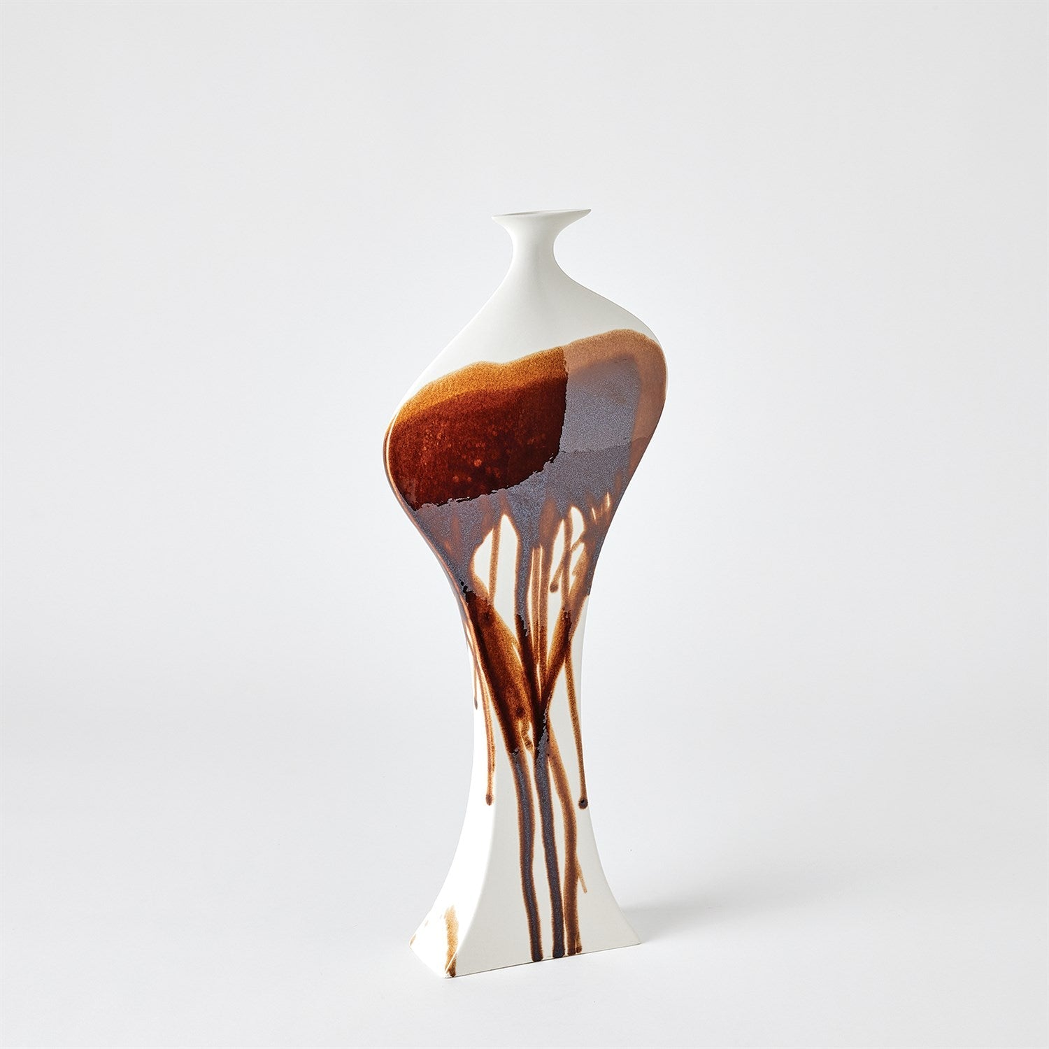 Global Views Garnet Splash Curvy Bottle