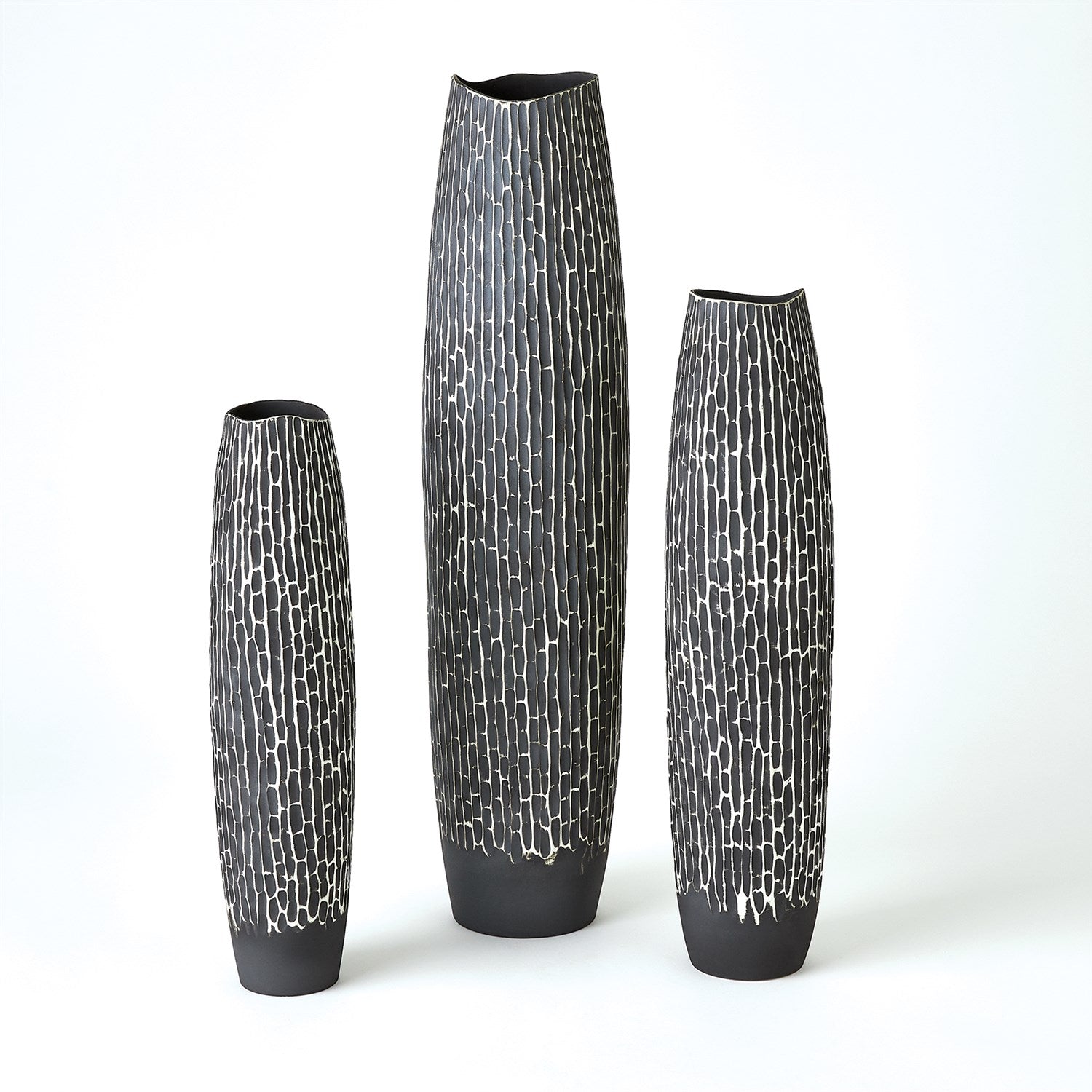 Global Views Grey Horsetail Vase