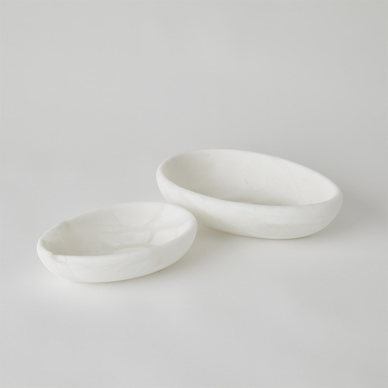Global Views White Oblique Alabaster Bowl