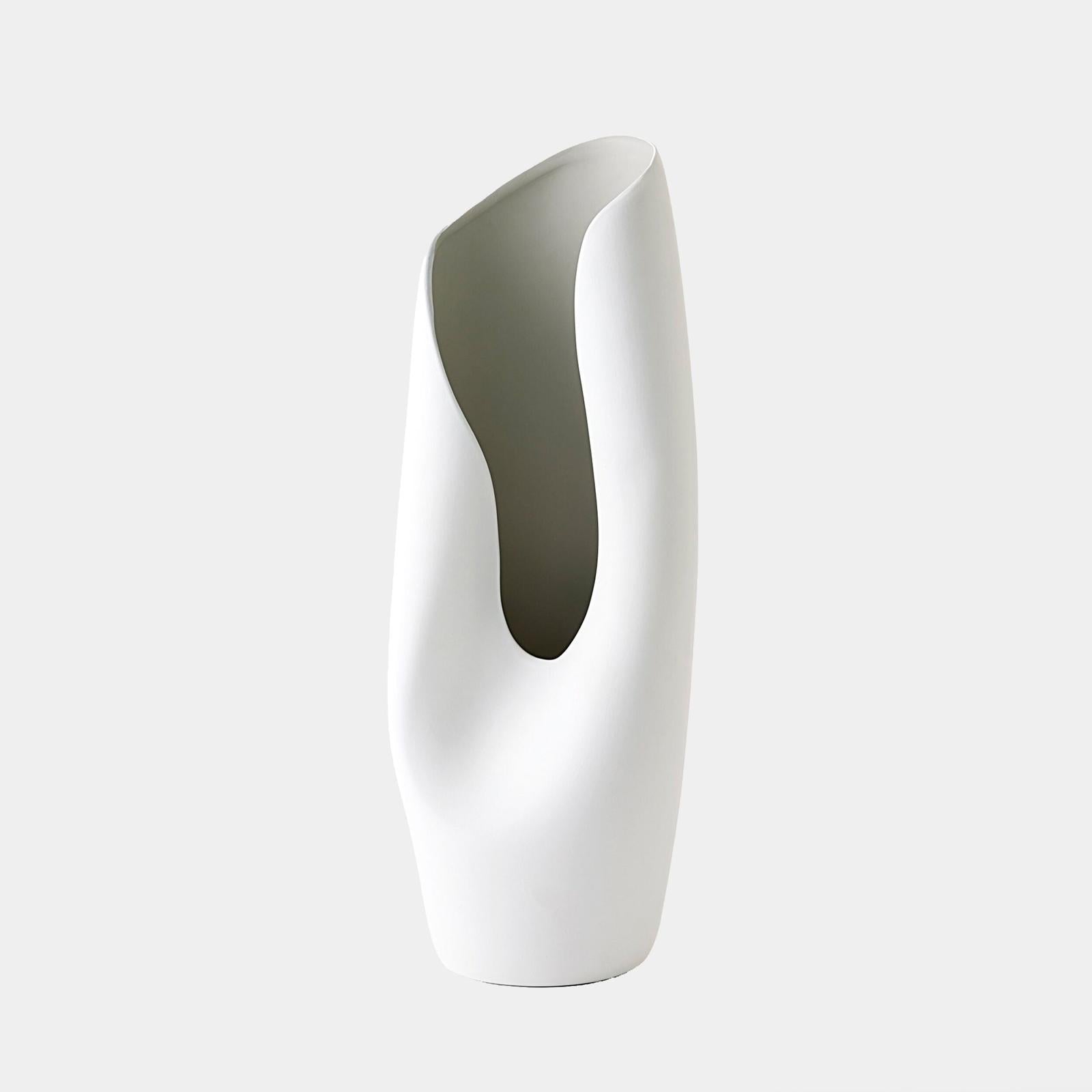 Global Views Avian Vase