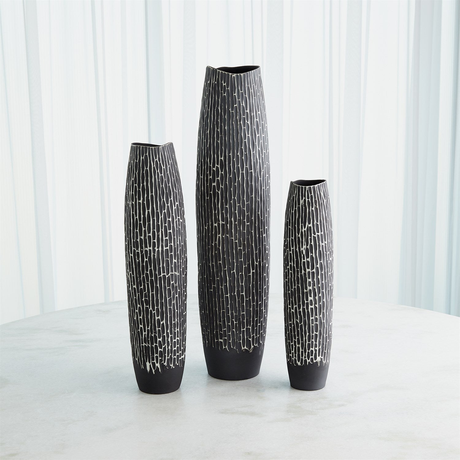 Global Views Grey Horsetail Vase