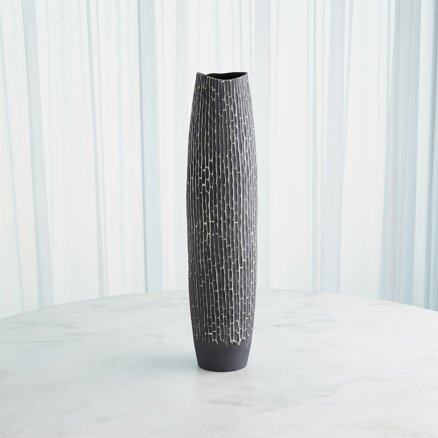Global Views Grey Horsetail Vase