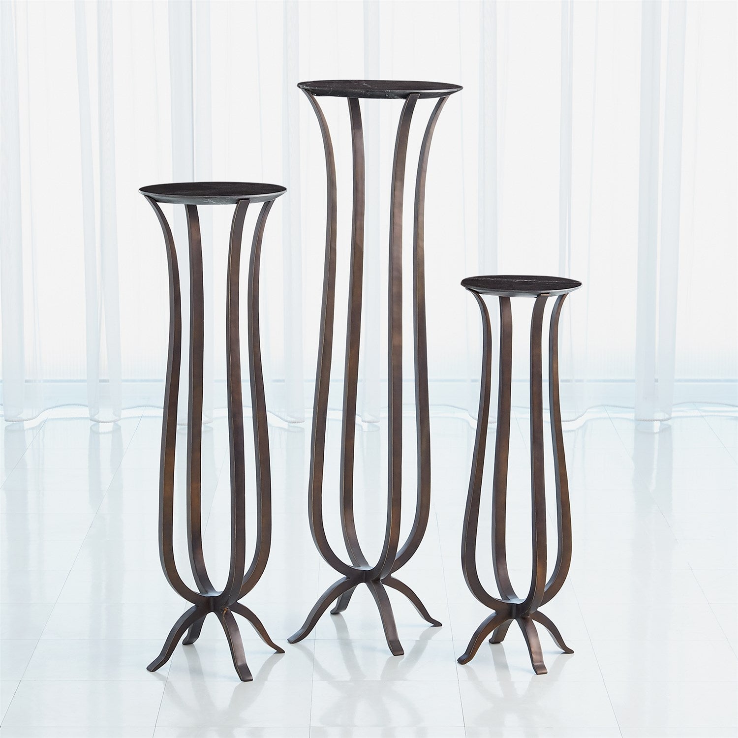 Global Views Chorda Pedestal - Bronze
