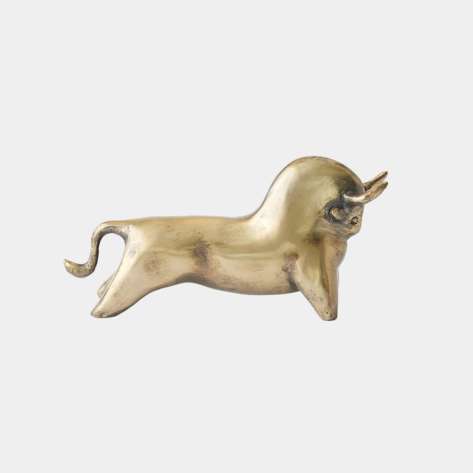 Global Views Sampson Bull Sculpture