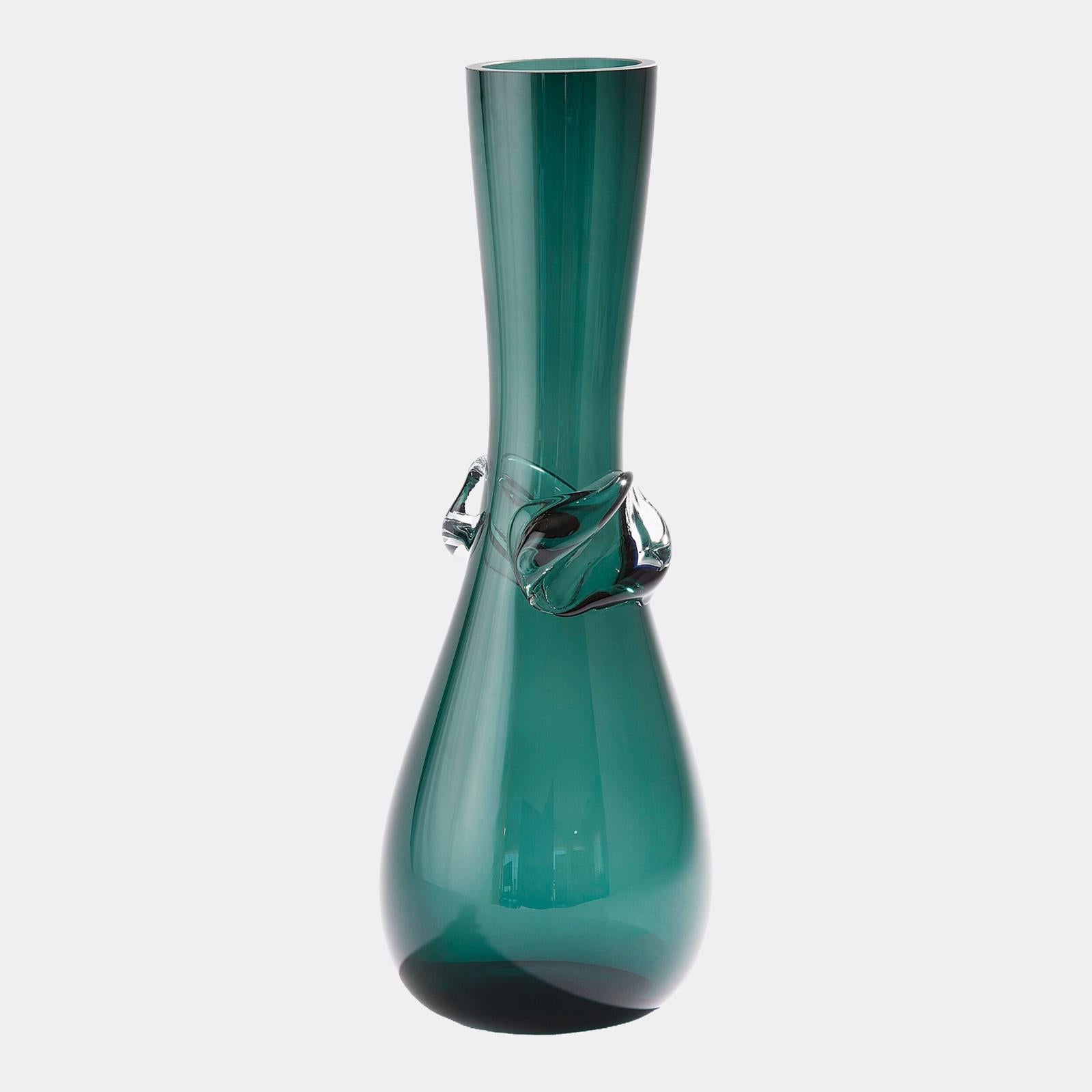 Global Views Knot Vase