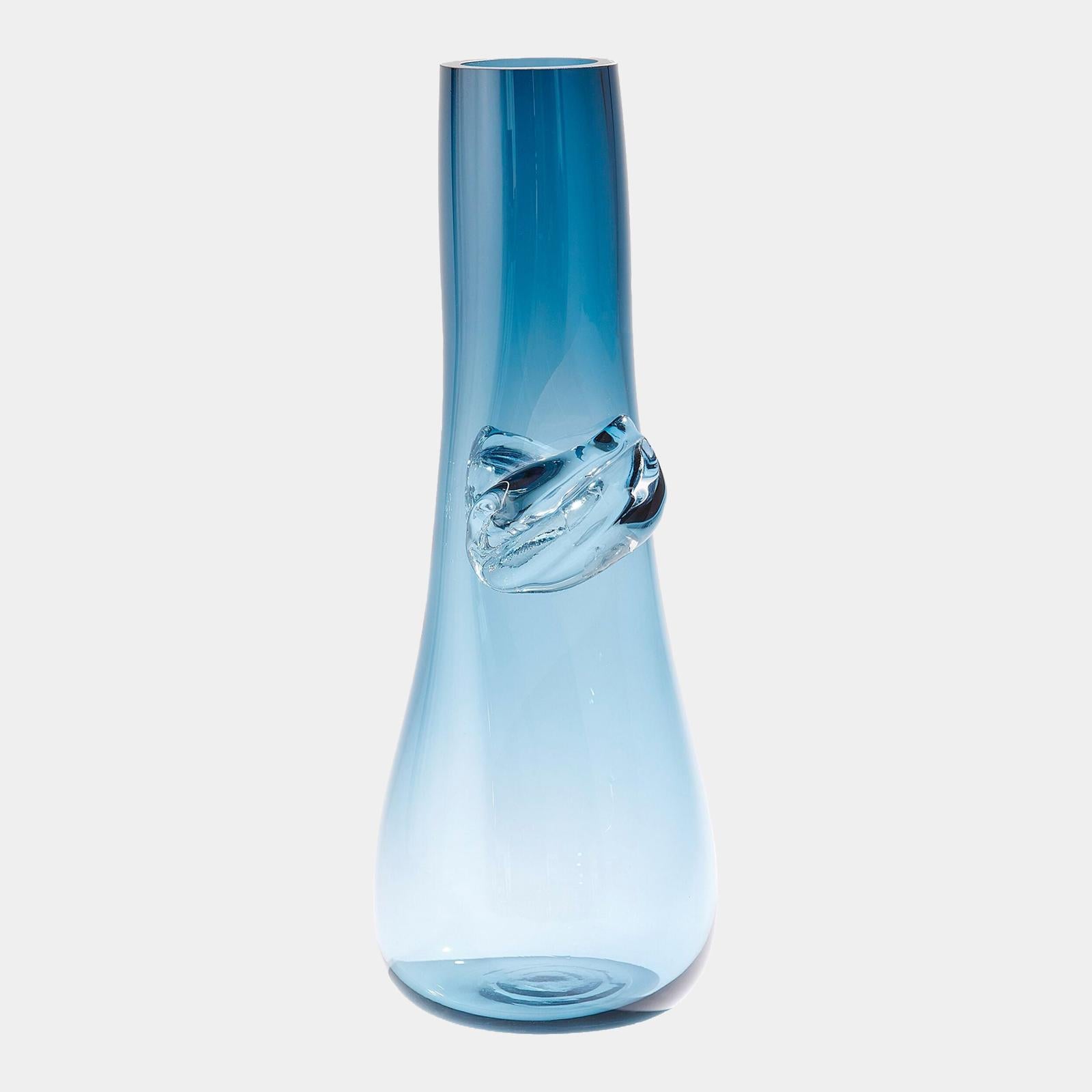 Global Views Knot Vase