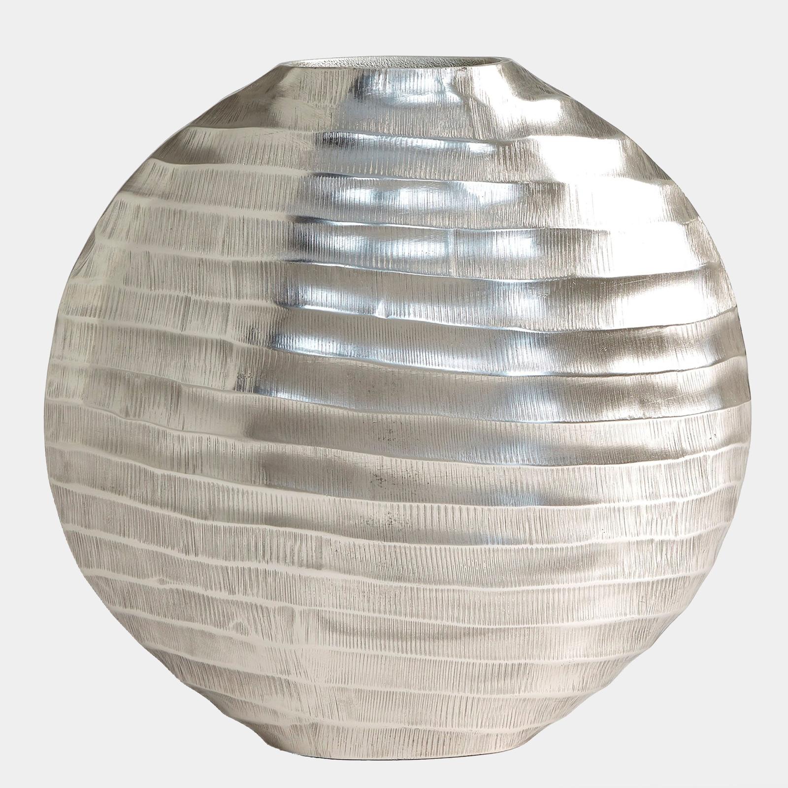 Global Views Chased Oval Vase