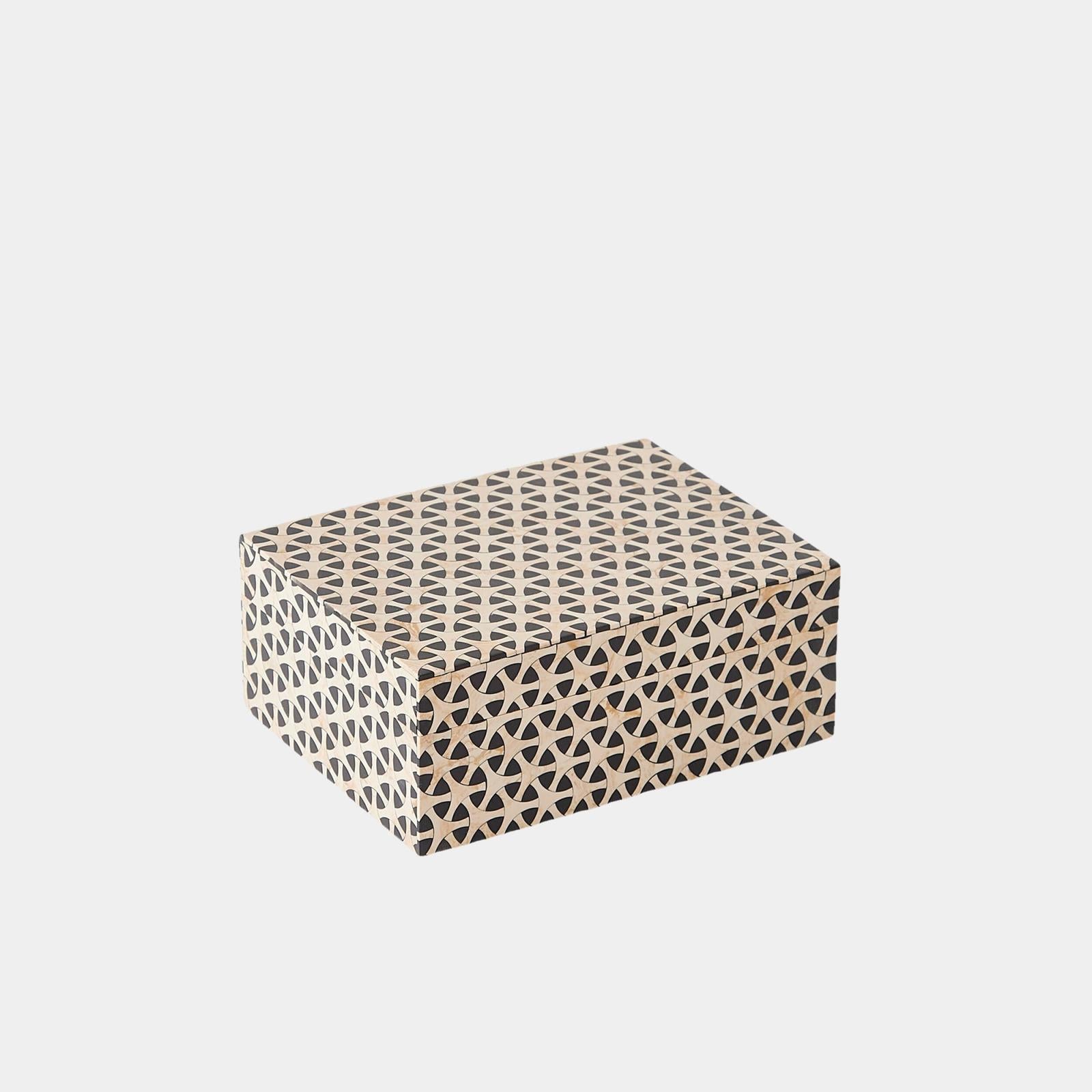 Global Views Infinity Box